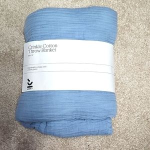 Sembla Crinkle Cotton Throw blanket